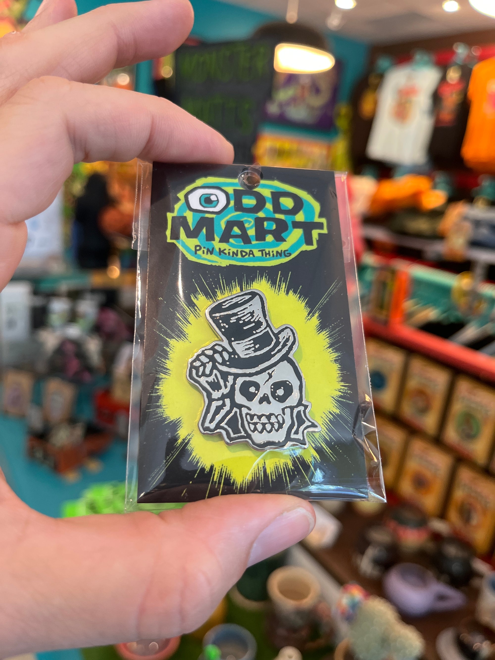 ODD MART Gentleman Johnny Pin