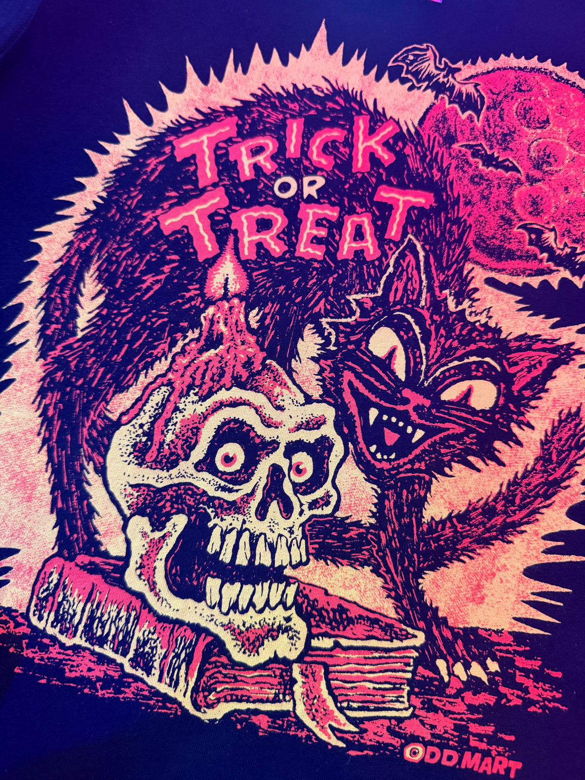 Fright Bite Black! (with Trick or Treat skullcat T-Shirt!)