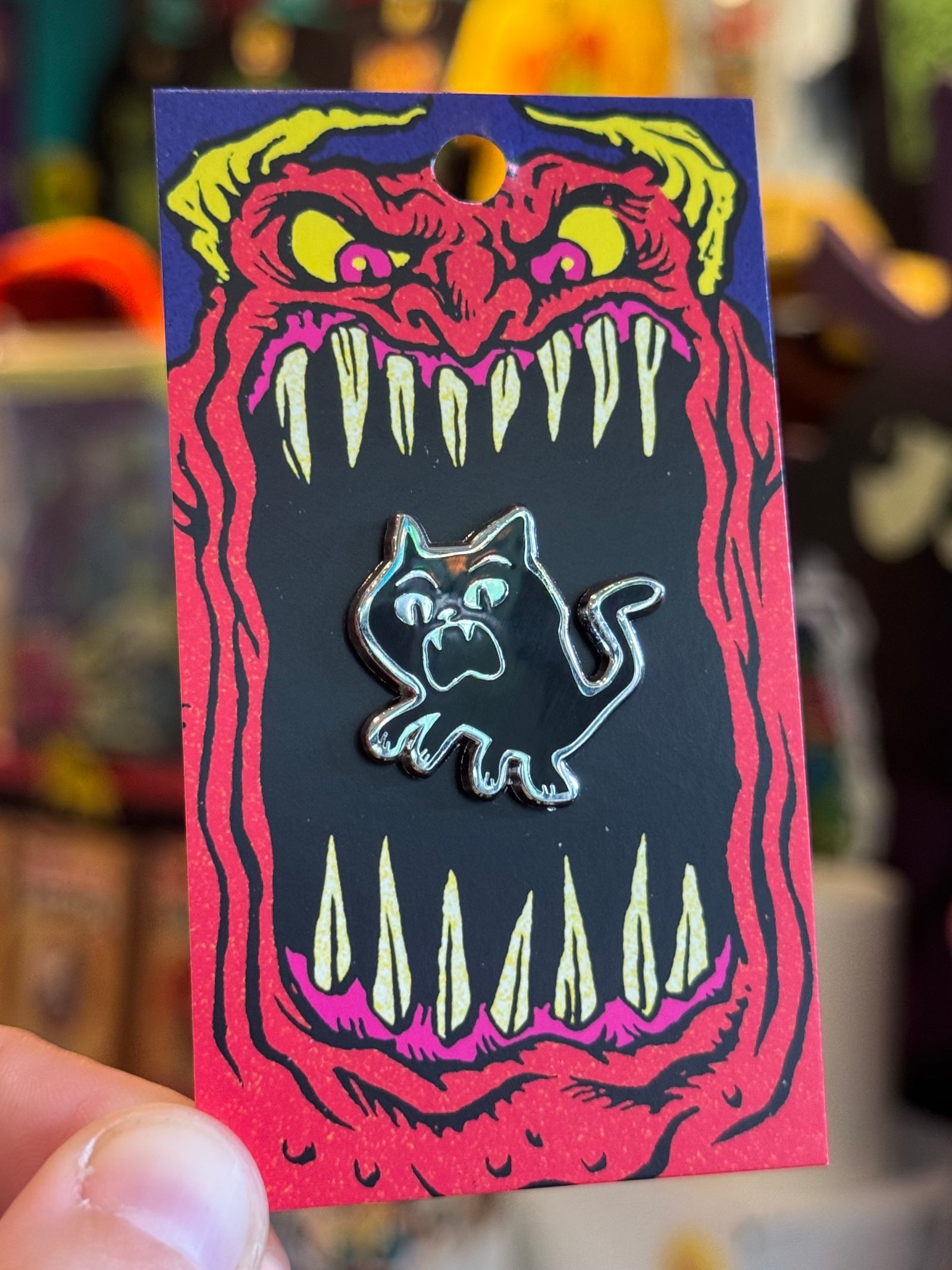 Fraidy Feline Pin